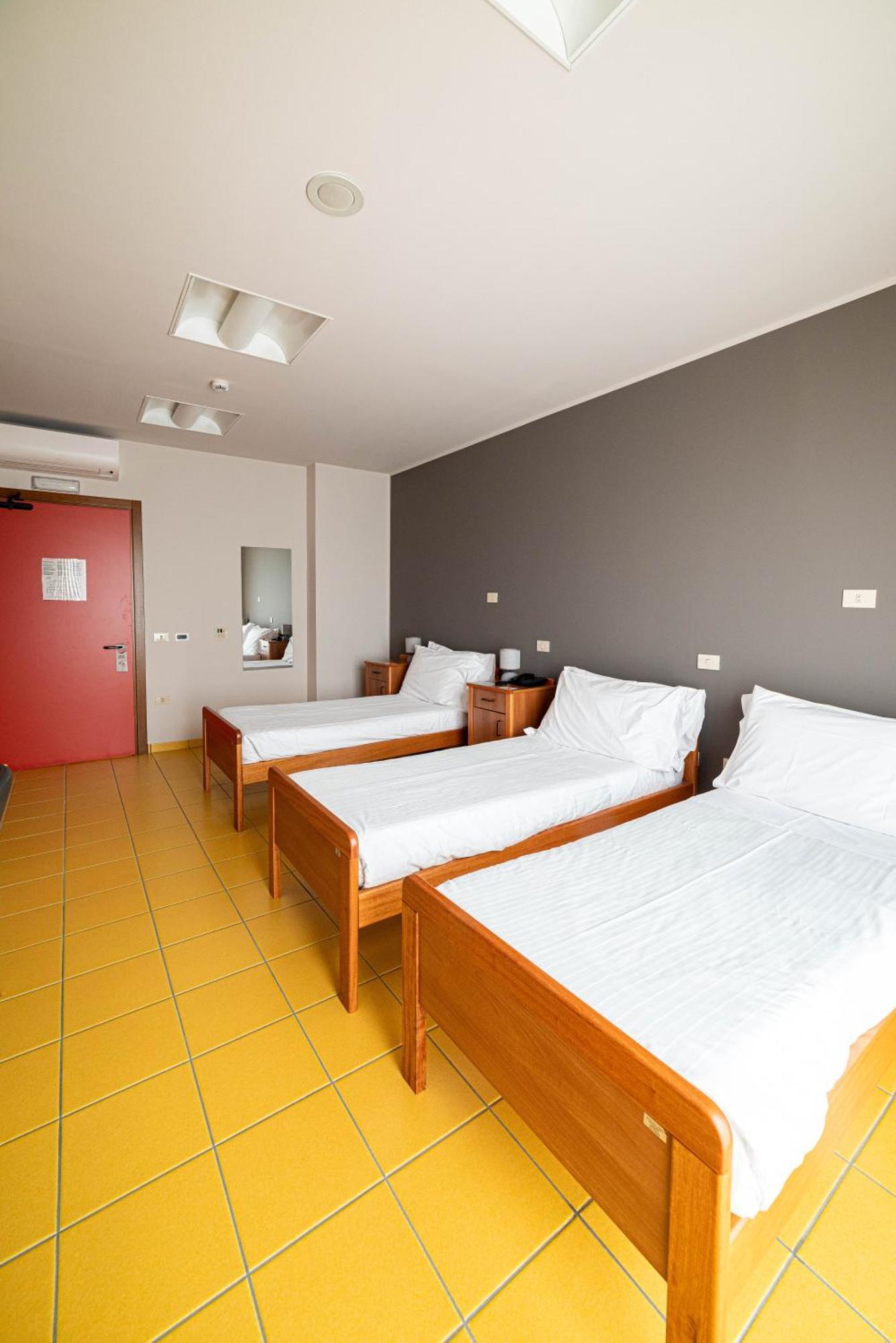Hotel Phi Homy 4*